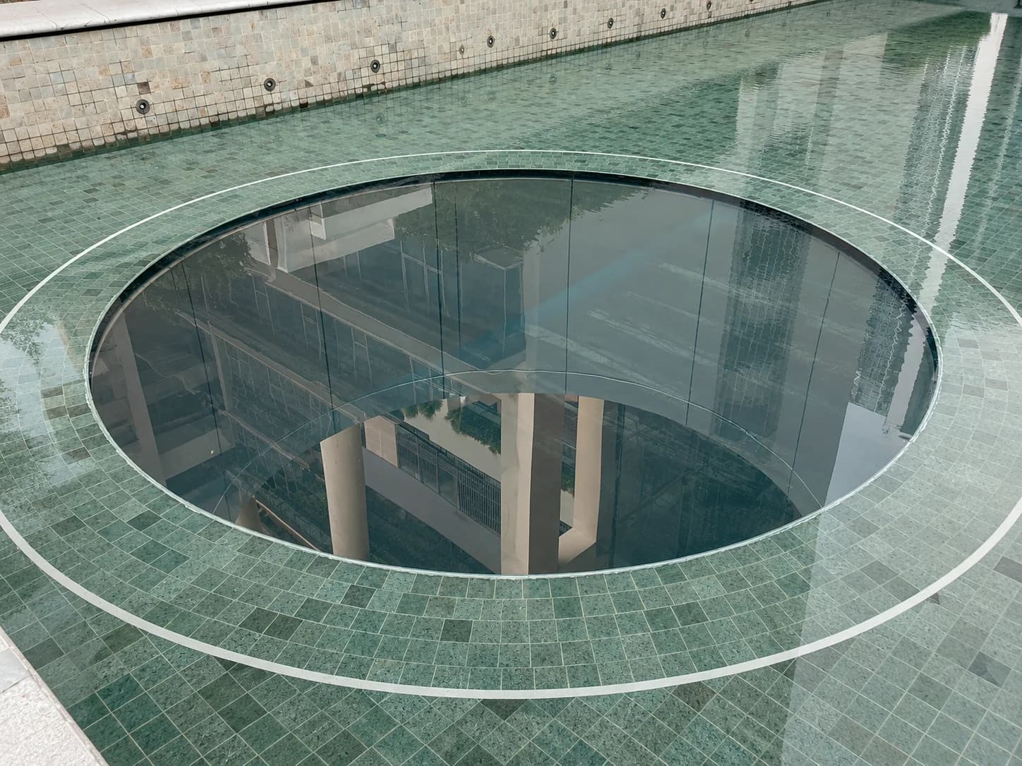 Boulevard 88 acrylic pool panel