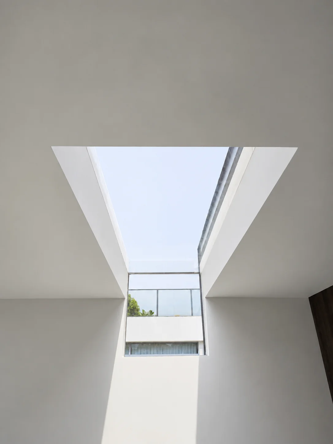 House off Cornwall Gardens acrylic pool panel