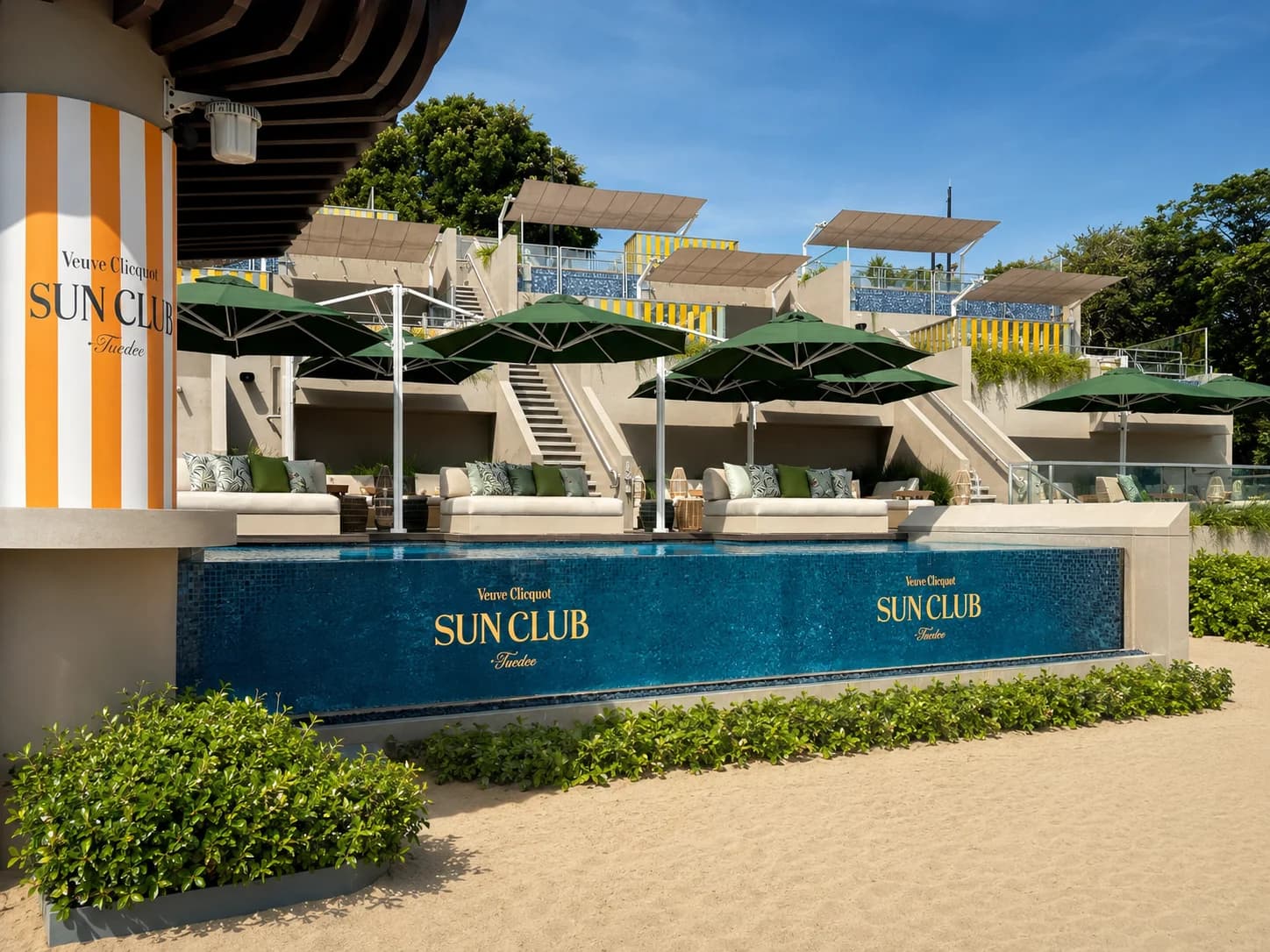The Palawan@Sentosa acrylic pool panel