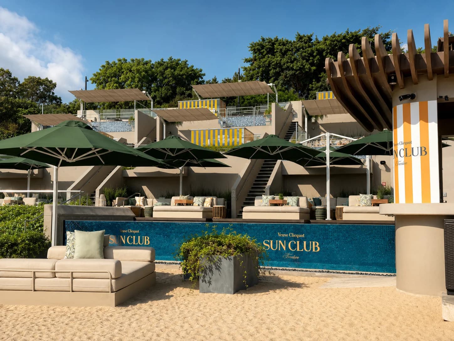 The Palawan@Sentosa acrylic pool panel