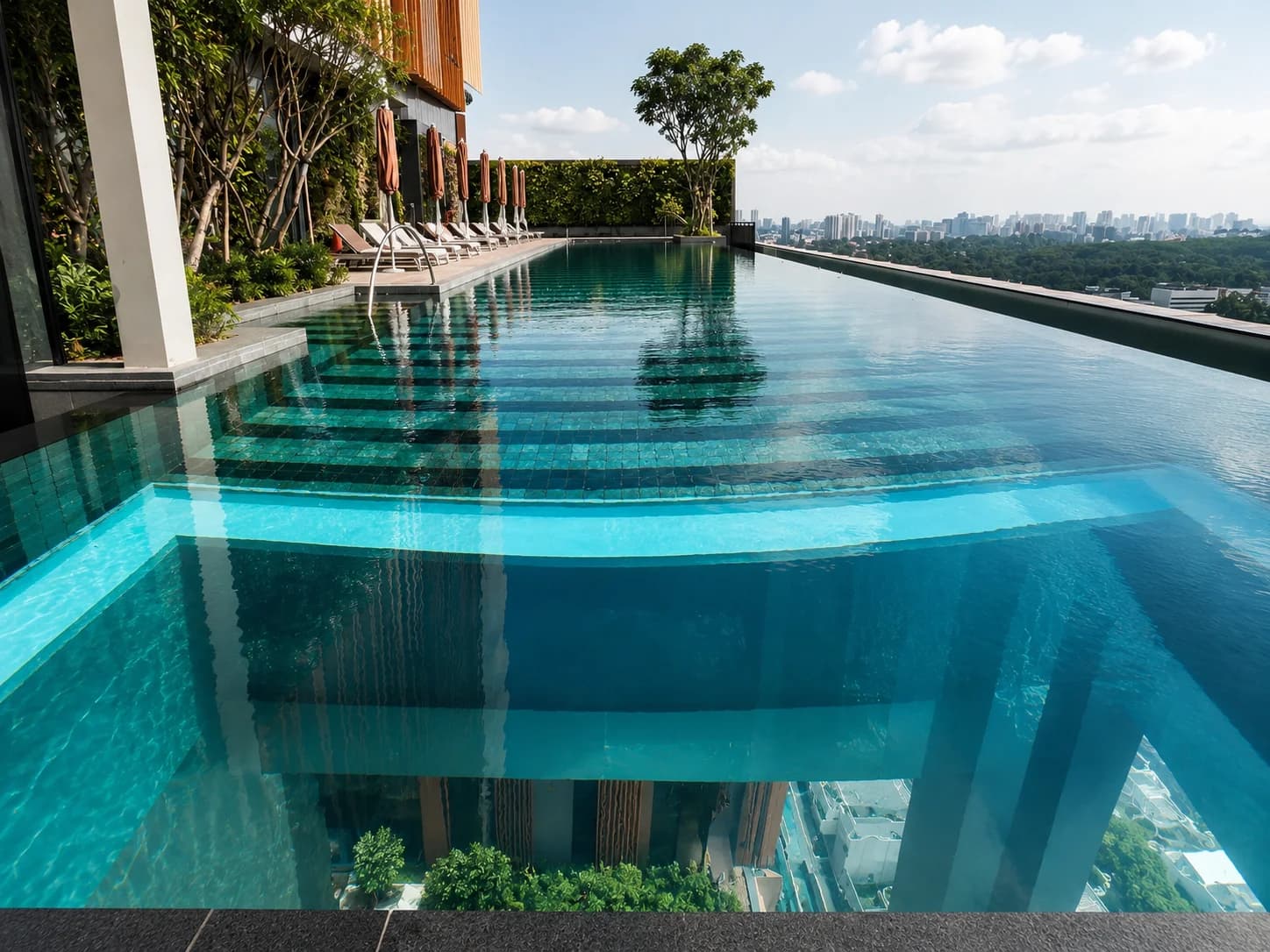 Acrylic swimming pool panel design — Artyzen Hotel