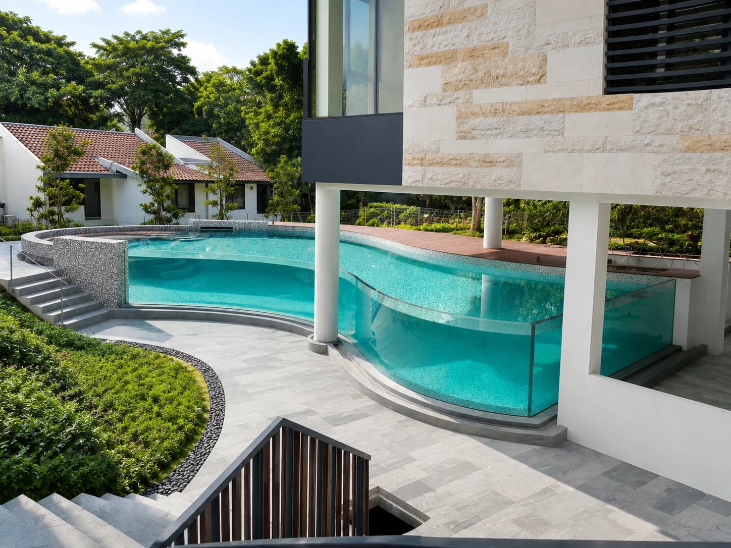 Curved acrylic pool panel — House off Ewart Park