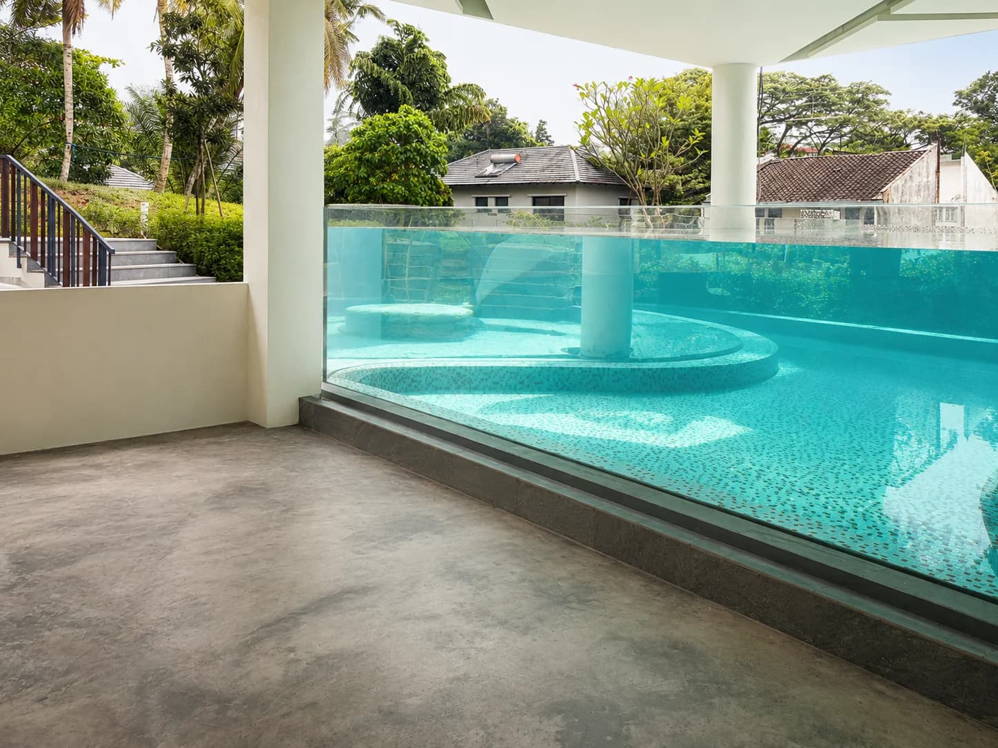 Curved acrylic pool panel — House off Ewart Park